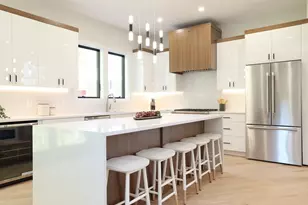 18 Josselyn Pl, Newton, MA 02461 - Photo 5