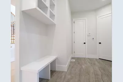 18 Josselyn Pl #18, Newton, MA 02461 - Photo 23