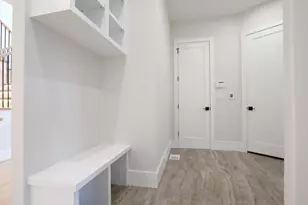 18 Josselyn Pl, Newton, MA 02461 - Photo 23