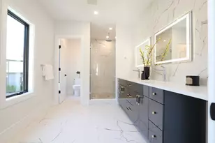 18 Josselyn Pl, Newton, MA 02461 - Photo 17