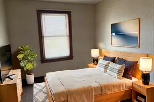 8 Summer St, Boston, MA 02132 - Photo 15