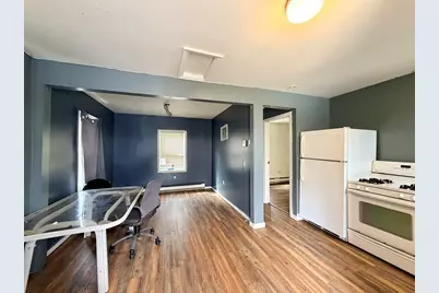 1 1/2 Cherry St, Pittsfield, MA 01201 - Photo 9