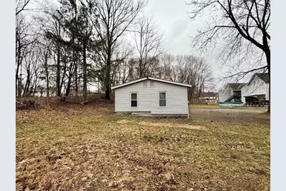 1 1/2 Cherry St, Pittsfield, MA 01201 - Photo 3