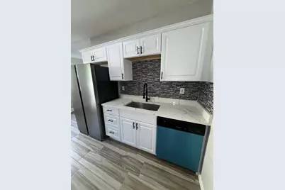 86 Alden St, Springfield, MA 01109 - Photo 5