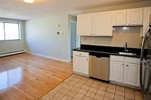 14 Murdock St, Somerville, MA 02144 - Photo 3