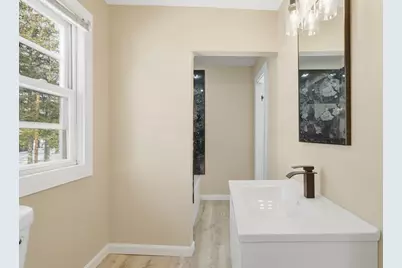 81 Chestnut St, West Springfield, MA 01089 - Photo 27