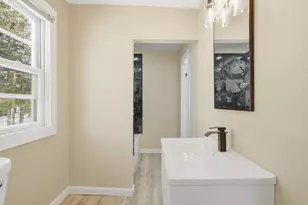 81 Chestnut St, West Springfield, MA 01089 - Photo 27