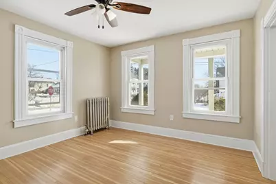 81 Chestnut St, West Springfield, MA 01089 - Photo 5