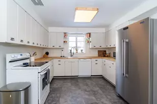 165 Woodland St, Natick, MA 01760 - Photo 9