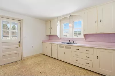 12 Cardinal Road, Worcester, MA 01602 - Photo 5