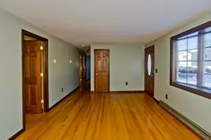 35 Mount Vernon Rd, Chicopee, MA 01013 - Photo 7