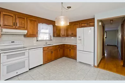 35 Mount Vernon Rd, Chicopee, MA 01013 - Photo 5