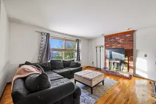 16 Leona Dr, Pittsfield, MA 01201 - Photo 3