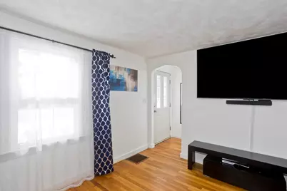 70 Chateaugay St, Chicopee, MA 01020 - Photo 9