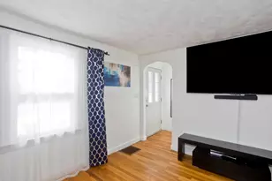 70 Chateaugay St, Chicopee, MA 01020 - Photo 9