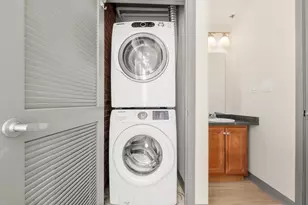 146 Court St, Brockton, MA 02302 - Photo 17