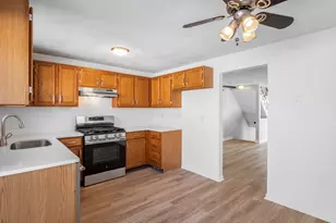 403 Farrwood Dr, Haverhill, MA 01835 - Photo 5