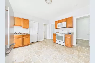 92 Rockland St, New Bedford, MA 02740 - Photo 9