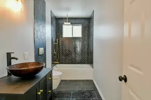 74 Locust St, New Bedford, MA 02740 - Photo 13