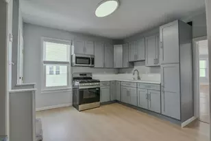 74 Locust St, New Bedford, MA 02740 - Photo 27