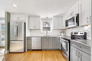 25 Edward St, Canton, MA 02021 - Photo 7