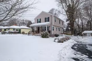 346 Union St, Weymouth, MA 02190 - Photo 1
