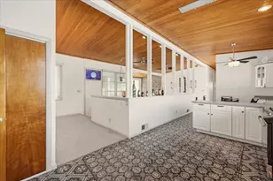 27 Kane St, Fall River, MA 02720 - Photo 11