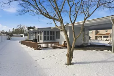 27 Kane St, Fall River, MA 02720 - Photo 3