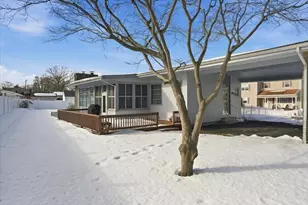 27 Kane St, Fall River, MA 02720 - Photo 3