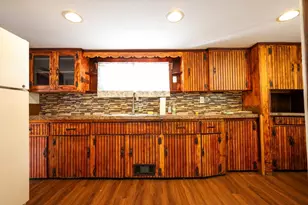 94 Essex St, Beverly, MA 01915 - Photo 11