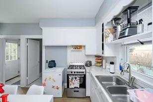 215 Market St, Rockland, MA 02370 - Photo 5