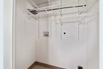 4-6 Sunnyside St, Boston, MA 02136 - Photo 17