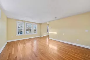 46 Sunnyside St, Boston, MA 02136 - Photo 3