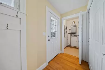4-6 Sunnyside St, Boston, MA 02136 - Photo 15