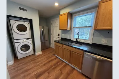 102 Mount Pleasant Ave, Boston, MA 02119 - Photo 15