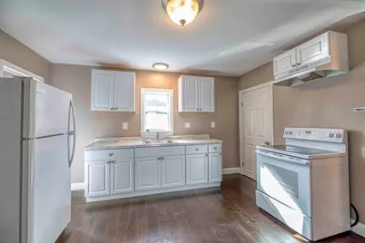 12 Beacon St, Taunton, MA 02780 - Photo 9