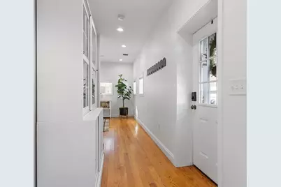 31 Elm St, Upton, MA 01568 - Photo 9