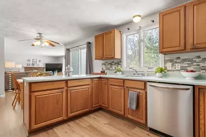 8 Liberty Road, Medway, MA 02053 - Photo 5