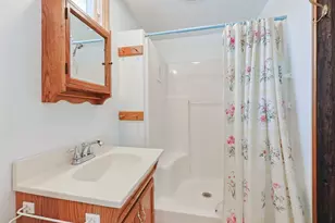 8 Winthrop St, Medway, MA 02053 - Photo 19