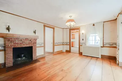 8 Winthrop St, Medway, MA 02053 - Photo 13