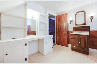 8 Winthrop St, Medway, MA 02053 - Photo 29