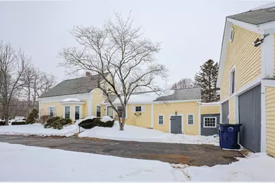 8 Winthrop St, Medway, MA 02053 - Photo 3