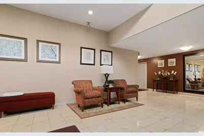 200 Ledgewood Dr #601, Stoneham, MA 02180 - Photo 5