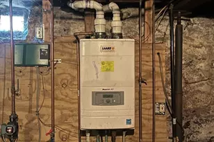 48 Lake St, Webster, MA 01570 - Photo 9