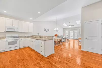 111 Daniel Shays Highway #37, Belchertown, MA 01007 - Photo 7