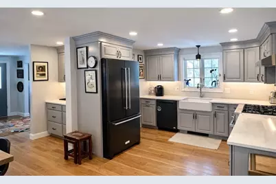 11 Dragon Circle, Easthampton, MA 01027 - Photo 7