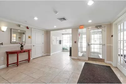 10 Crowninshield St #303, Peabody, MA 01960 - Photo 3