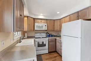 47 Corey Colonial, Agawam, MA 01001 - Photo 9