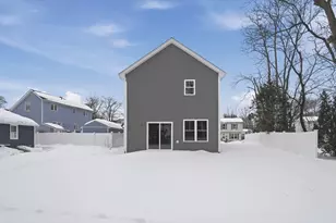 12 Benham St, Worcester, MA 01604 - Photo 25