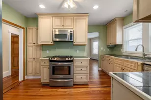 25-27 Lafayette St, Fairhaven, MA 02719 - Photo 9